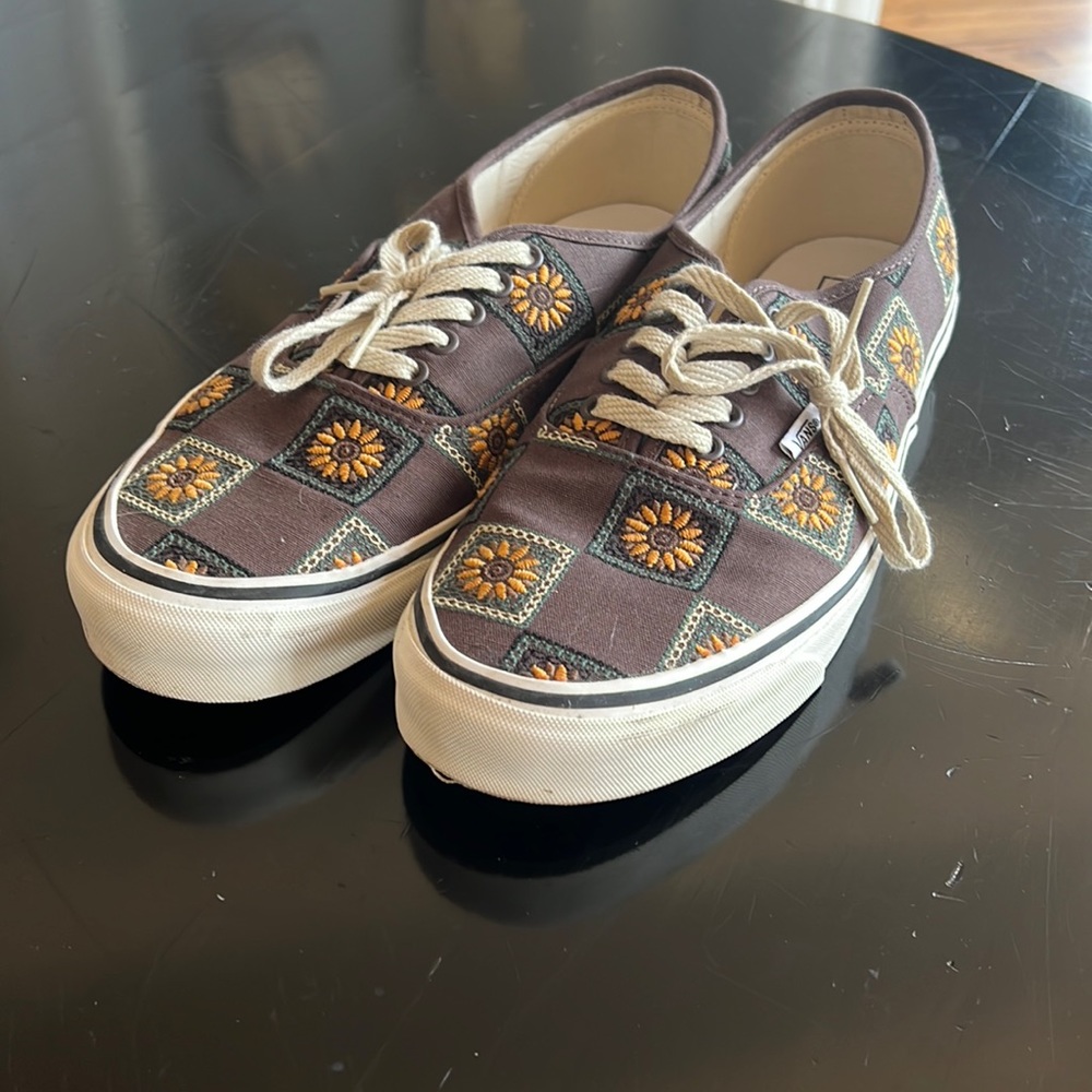 Limited, edition, sunflower vans. Size 13